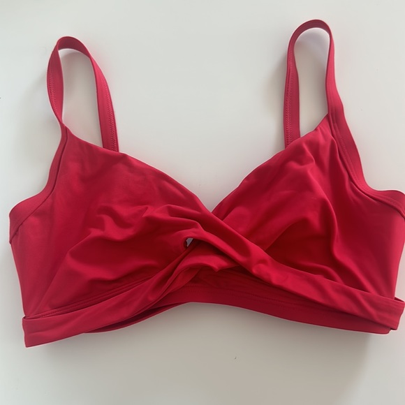 New Sea Level Twist Front Underwire Bikini Top - Picture 4 of 11